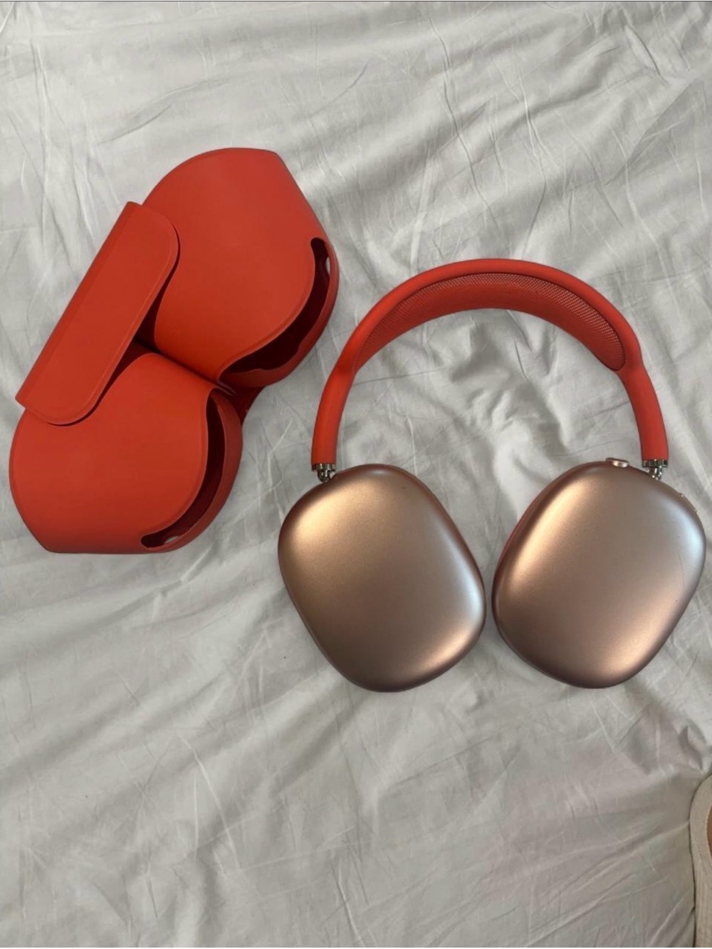 Apple Over-Ear Headphones in Red - Picture 2 of 4